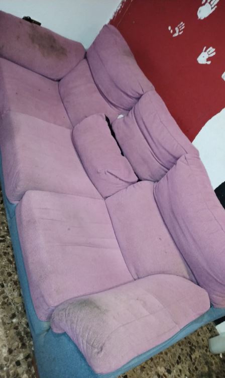 Sofá antes del retapizado
