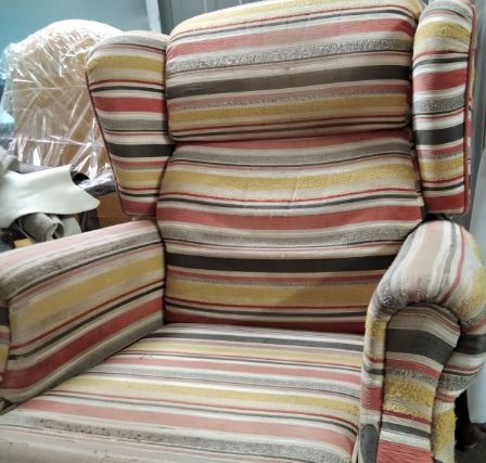 Sofá después del retapizado